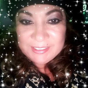 Meet your Posher, Yadira